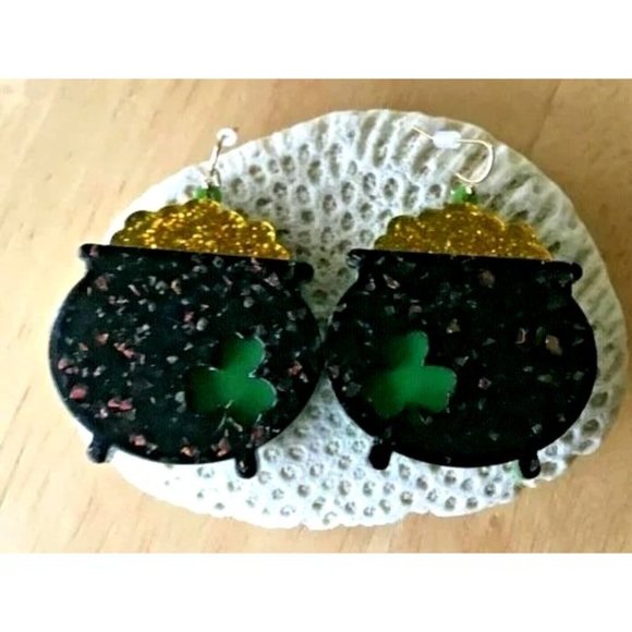 Pot of Gold Earrings Shamrocks St Patrick's Day Parade Party Dangle Hook… - Picture 4 of 9